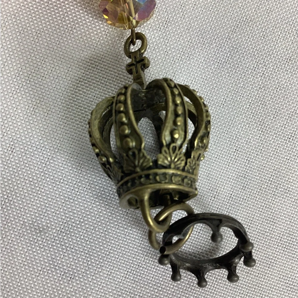 Elegant Brown Pendant Necklace